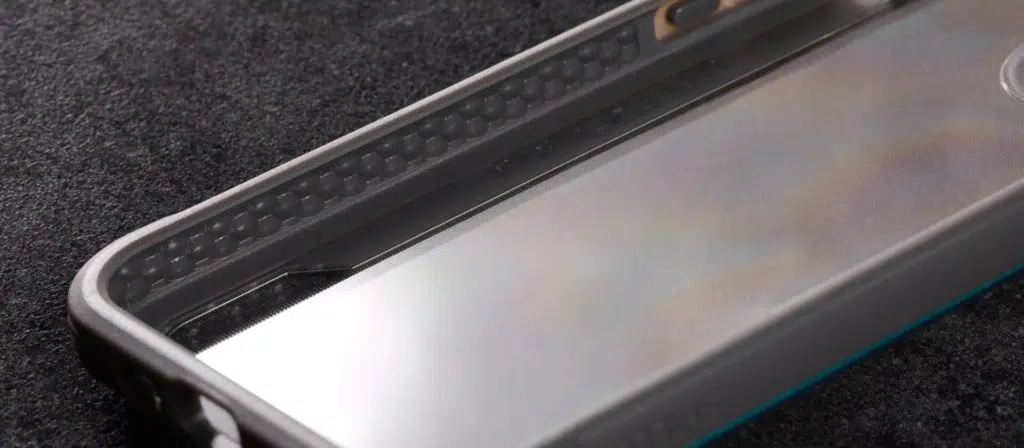 เคส X-Doria รุ่น Raptic Shield - iPhone 12 Pro Max - สี Iridescent
