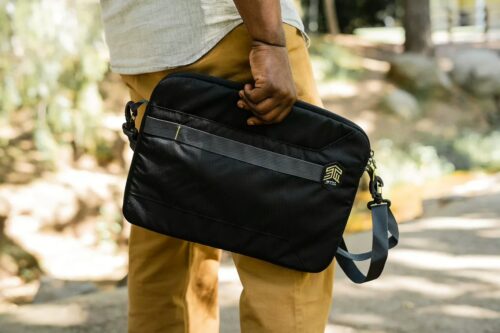 กระเป๋าโน๊ตบุ๊ค STM รุ่น Blazer Laptop Sleeve (15") - ดำ - Image 5