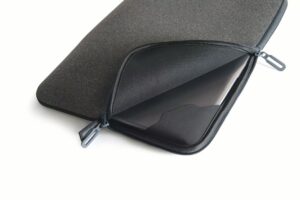 ซองโน๊ตบุ๊ค Tucano รุ่น Melange Neoprene Sleeve - MacBook Pro 15" / Notebook 13.3" and 14" - ดำ