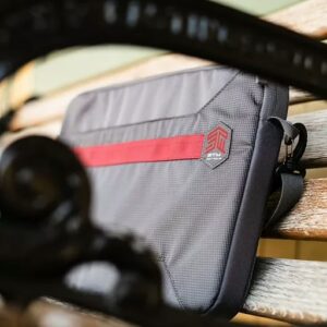 กระเป๋าโน๊ตบุ๊ค STM รุ่น Blazer (13") - Granite Grey 11 กระเป๋าโน๊ตบุ๊ค STM รุ่น Blazer (13") - Granite Grey