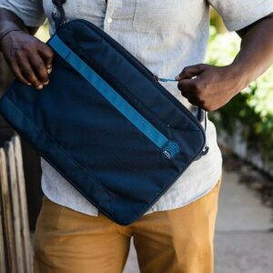 กระเป๋าโน๊ตบุ๊ค STM รุ่น Blazer (13") - Dark Navy 11 กระเป๋าโน๊ตบุ๊ค STM รุ่น Blazer (13") - Dark Navy