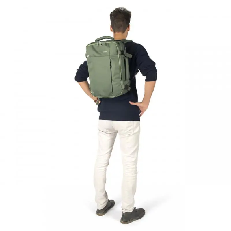 กระเป๋าเป้ Tucano รุ่น Tugo' M Travel Backpack, Cabin Luggage ความจุ 20 ลิตร (Compatible with Notebook 15.6") - สีเขียว