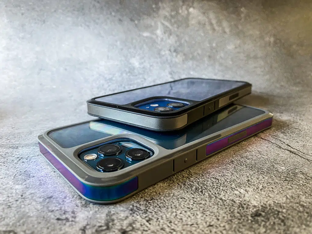เคส X-Doria รุ่น Raptic Edge - iPhone 12 Pro Max - Iridescent