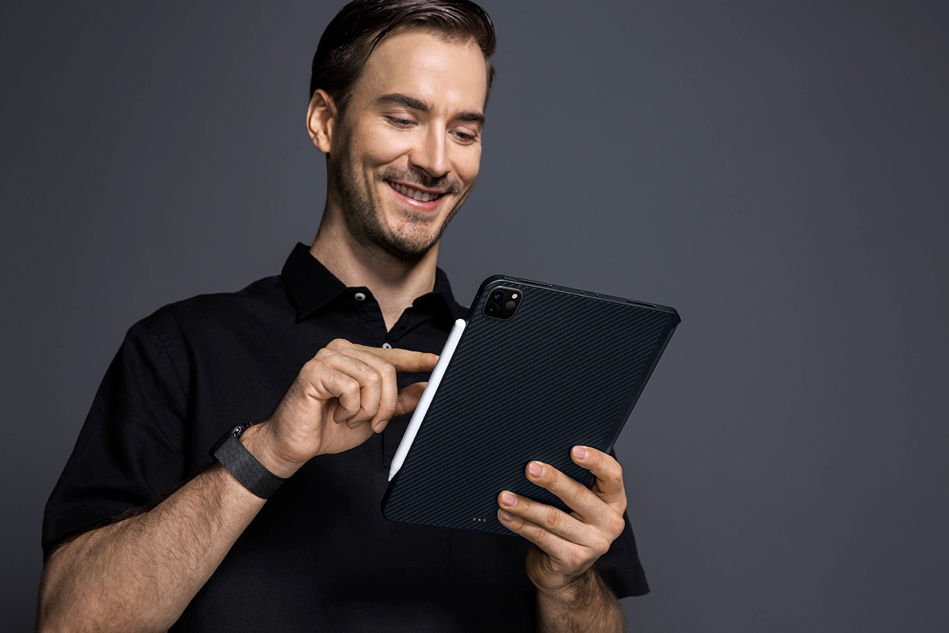 เคส PITAKA รุ่น MagEZ Case - iPad Pro 11" (2020/2nd Gen) - สี Black/Grey Twill