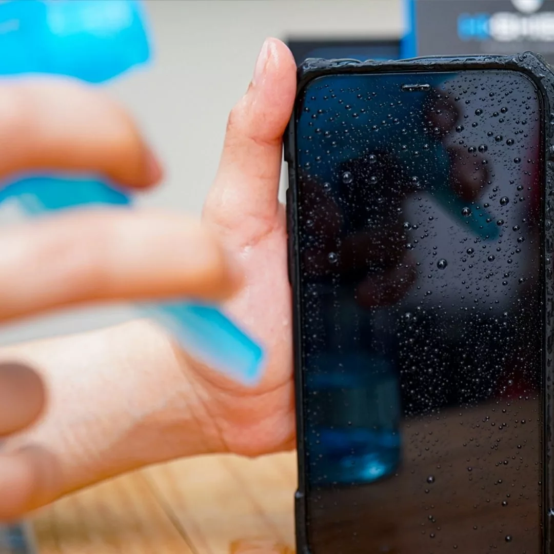 ฟิล์มกระจกกันรอย Hishield รุ่น Tempered Glass 2.5D Triple Strong - iPhone 13 Pro Max - สีดำ