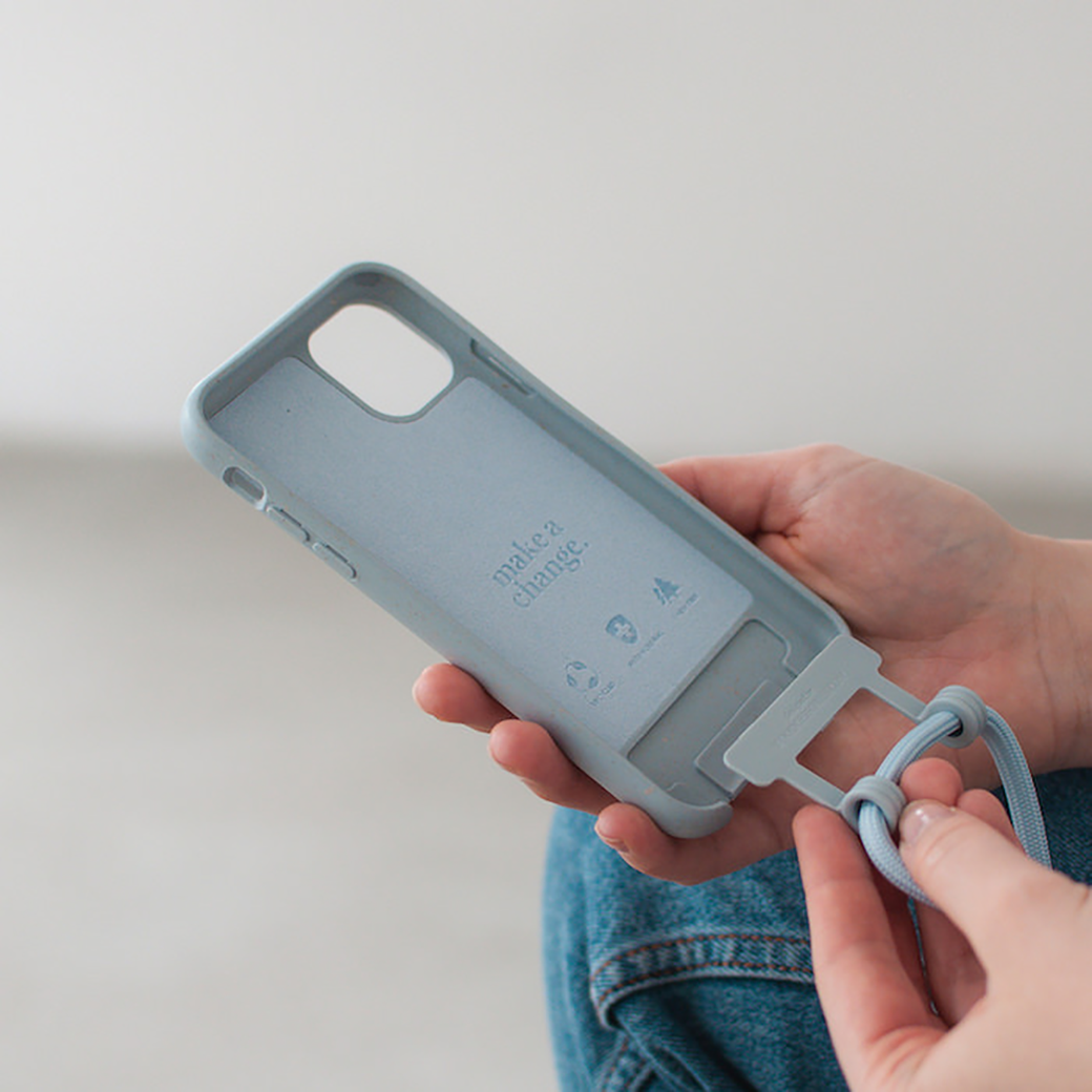 เคส Woodcessories รุ่น Change Case - iPhone 13 Pro - สี Pastel Blue