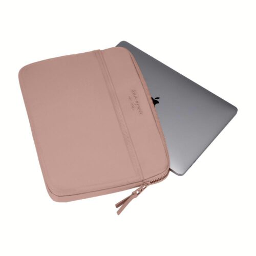 ซองใส่แล็ปท็อป Kate Spade New York รุ่น Puffer Sleeve - 14 inch Laptop - ลาย Madison Rouge Nylon - Image 4