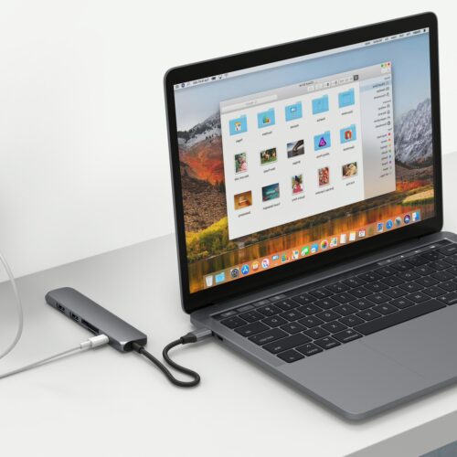 อุปกรณ์เชื่อมต่อ Hyper รุ่น Hyperdrive Bar 6-in-1 USB-C Hub - สีเทา - Image 5