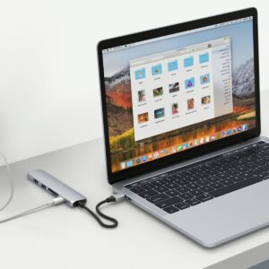 อุปกรณ์เชื่อมต่อ Hyper รุ่น Hyperdrive Bar 6-in-1 USB-C Hub - สีเงิน