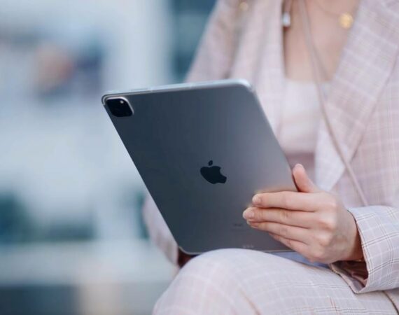 iPad อุปกรณ์สำหรับใช้อำนวยความสะดวกในการทำงานและการเรียน