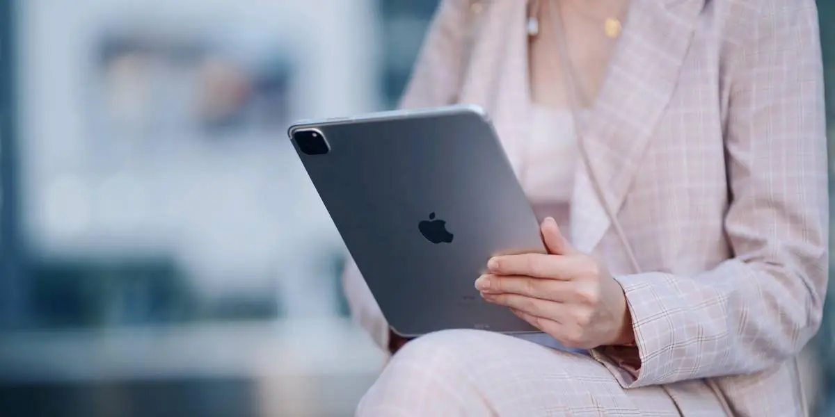 iPad อุปกรณ์สำหรับใช้อำนวยความสะดวกในการทำงานและการเรียน