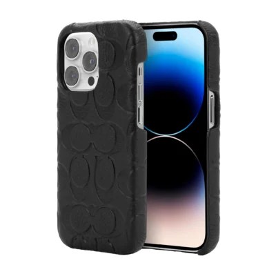 Coach รุ่น Leather Slim Wrap Case - เคส iPhone 14 Pro - ลาย Black Emboss Signature C Pebbled Leather