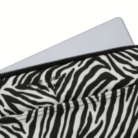 ซองใส่แล็ปท็อป Kate Spade New York รุ่น Puffer Sleeve - 14 inch Laptop - ลาย Zebra