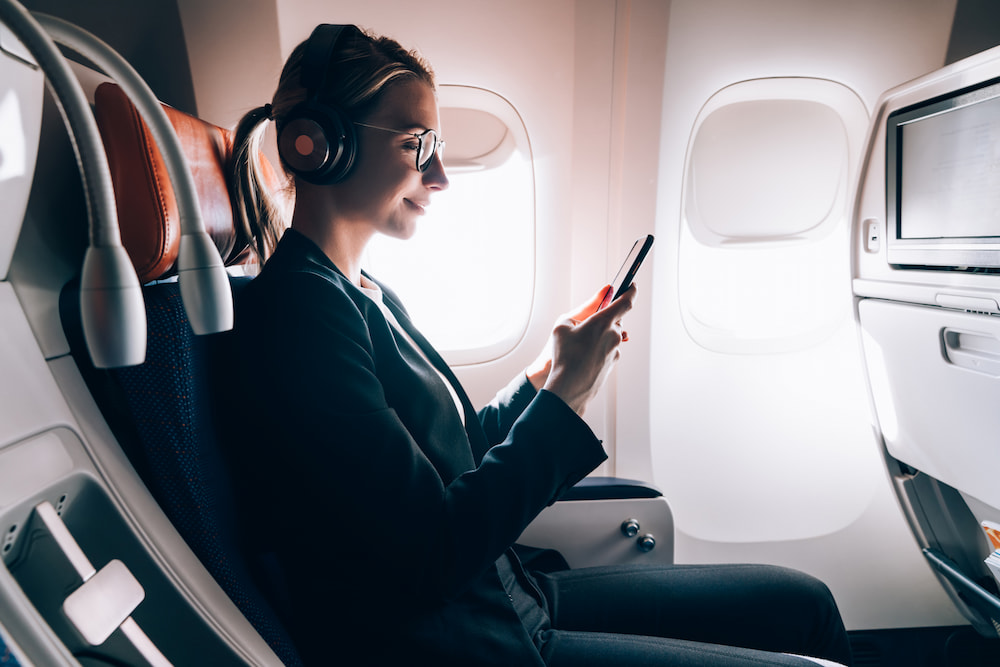 ทำไมถึงต้องหูฟัง Noise Cancelling และมีรุ่นไหนน่าใช้บ้าง 2 ประโยชน์ของหูฟังแบบ Noise Cancelling