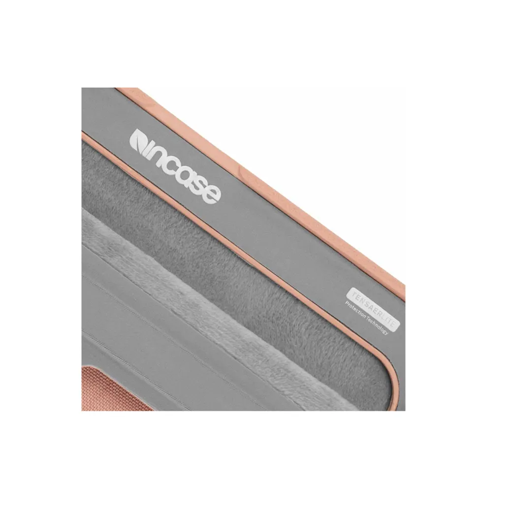 ซองใส่แล็ปท็อป Incase รุ่น Icon Sleeve with Woolenex - MacBook Pro 16" - สี Blush Pink