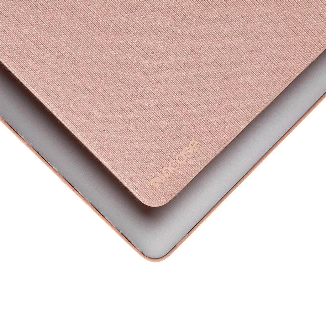 เคส Incase รุ่น Textured Hardshell in Woolenex - Macbook Pro 16" (2019-2020) - สี Blush Pink
