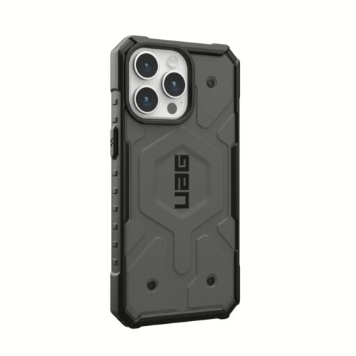 UAG รุ่น Pathfinder MagSafe - เคส iPhone 15 Pro Max - สี Silver - Image 3