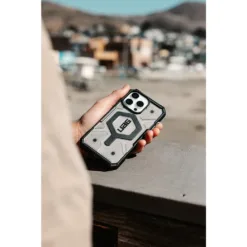 UAG รุ่น Pathfinder Clear MagSafe - เคส iPhone 15 Pro Max - สี Ice