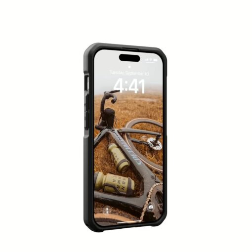 UAG รุ่น Metropolis LT MagSafe - เคส iPhone 15 Pro - สี Kevlar Olive - Image 4
