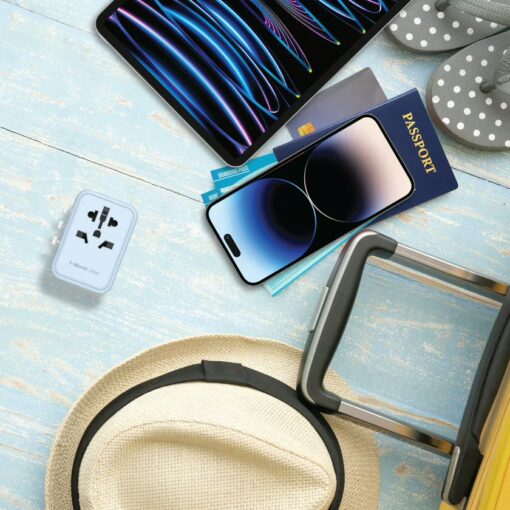Momax หัวชาร์จ+หัวแปลงปลั๊กไฟ รุ่น 1-World Travel Adapter กำลังไฟ 20W มาพร้อมช่อง USB-C และ USB-A - สี Blue - Image 2