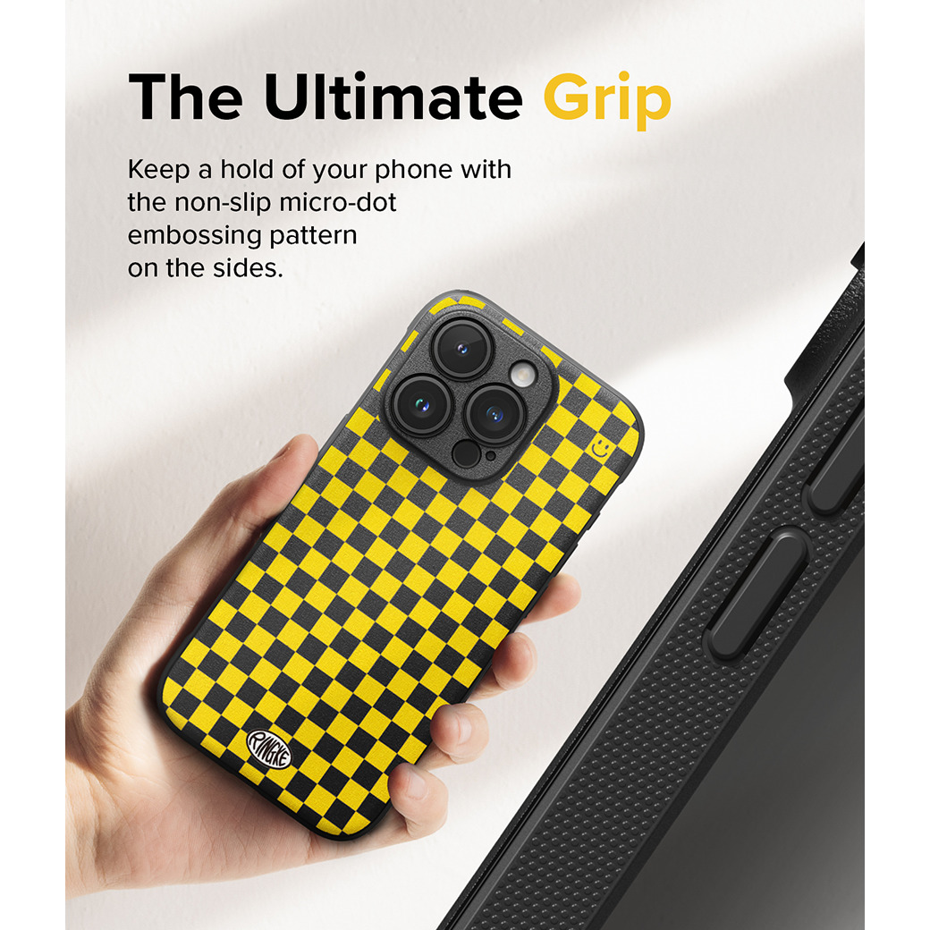 Ringke รุ่น Onyx Design - เคส iPhone 15 Pro - ลาย Checkerboard Yellow