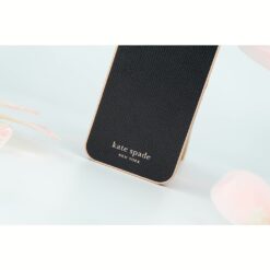 Kate Spade New York รุ่น Wrap - เคส iPhone 15 Pro Max - สี Black/Pale Vellum Bumper