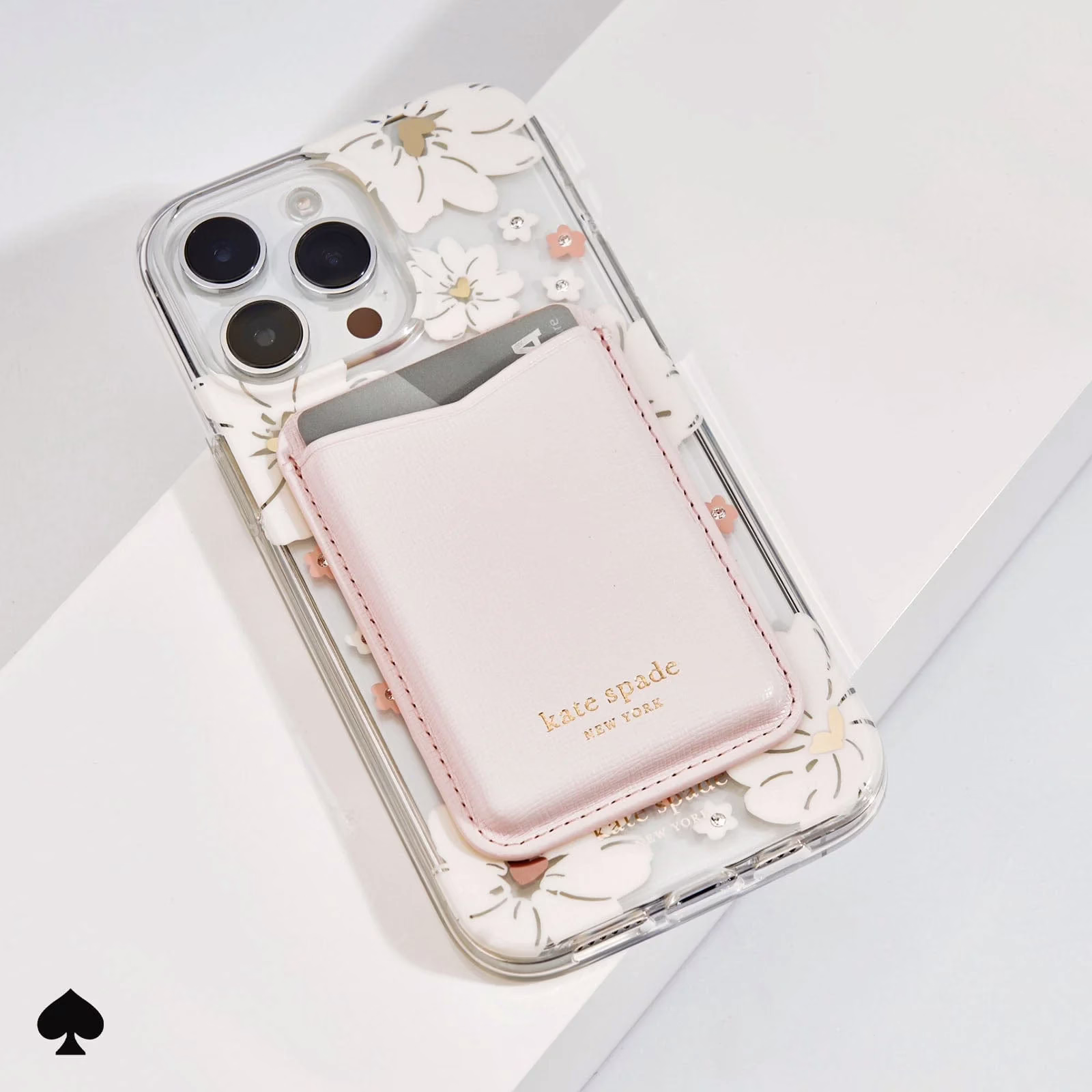 Kate Spade New York รุ่น Magnetic Card Holder - ที่เก็บบัตรติดหลังมือถือ - ลาย Pale Dogwood
