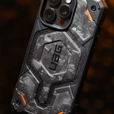 UAG รุ่น Monarch Pro - เคส iPhone 15 Pro Max - สี Forged Carbon (Limited Edition) - Image 10