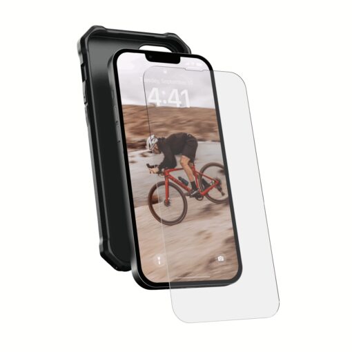 UAG รุ่น Glass Screen Shield - ฟิล์มกระจก iPhone 14 Plus - สี Clear - Image 5