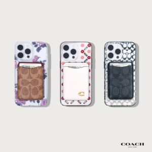 Coach รุ่น Essential Magnetic Card - ที่เก็บบัตรติดหลังมือถือ - สี Chalk