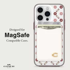 Coach รุ่น Essential Magnetic Card - ที่เก็บบัตรติดหลังมือถือ - สี Chalk