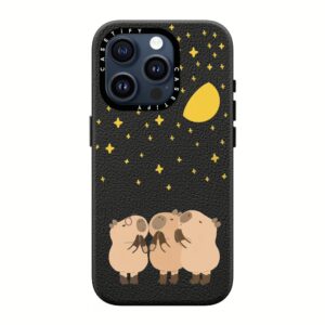 Casetify รุ่น Leather Case with MagSafe - เคส iPhone 15 Pro - ลาย Wishing Capybara 7 Casetify รุ่น Leather Case with MagSafe - เคส iPhone 15 Pro - ลาย Wishing Capybara