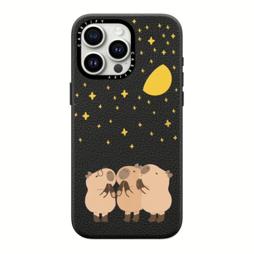 Casetify รุ่น Leather Case with MagSafe - เคส iPhone 15 Pro Max - ลาย Wishing Capybara - Image 3
