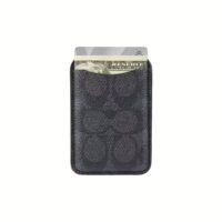 Coach รุ่น Essential Magnetic Card - ที่เก็บบัตรติดหลังมือถือ - สี Signature Charcoal