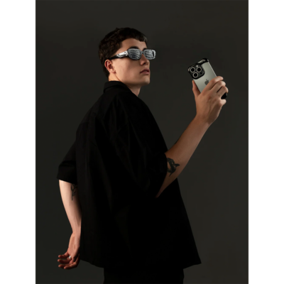 Arc รุ่น Pulse Ultra Titanium - เคส iPhone 16 Pro - สี Titanium Onyx Black