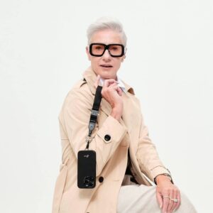 Casetify รุ่น 2-in-1 Utility Lanyard - สายคล้อง - สี Black 8 Casetify รุ่น 2-in-1 Utility Lanyard - สายคล้อง - สี Black