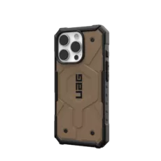 UAG รุ่น Pathfinder Magsafe - เคส iPhone 16 Pro - สี Dark Earth