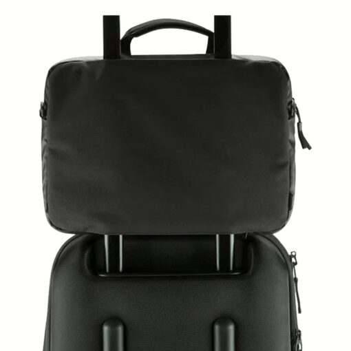 Incase รุ่น City Brief 15" - กระเป๋าโน๊ตบุ๊ค Macbook Pro 15" - สี Black - Image 6