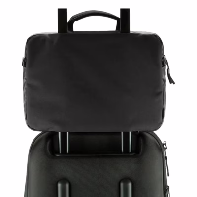 Incase รุ่น City Brief 13" - กระเป๋าโน๊ตบุ๊ค Macbook Pro 13" - สี Black