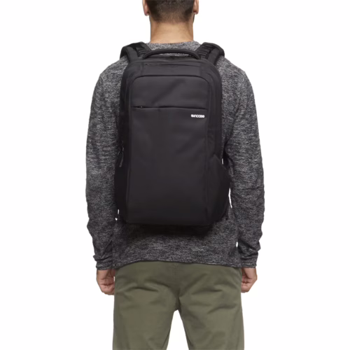 Incase รุ่น ICON Backpack - กระเป๋าเป้สะพายหลัง - สี Black