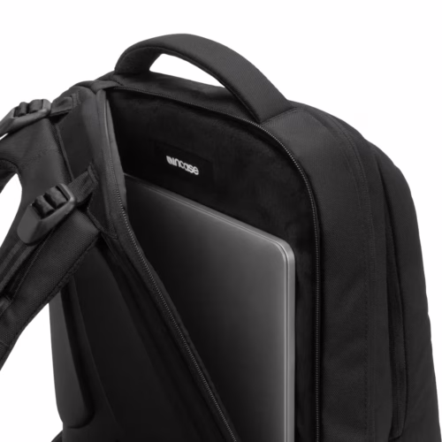 Incase รุ่น ICON Backpack - กระเป๋าเป้สะพายหลัง - สี Black