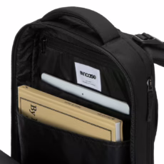 Incase รุ่น ICON Backpack - กระเป๋าเป้สะพายหลัง - สี Black