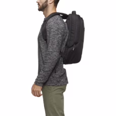 Incase รุ่น ICON Slim Backpack- กระเป๋าเป้สะพายหลัง - สี Black