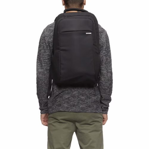 Incase รุ่น ICON Slim Backpack- กระเป๋าเป้สะพายหลัง - สี Black