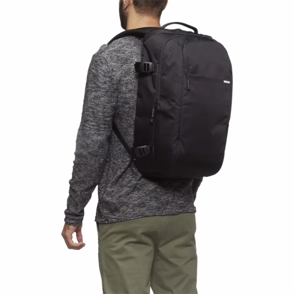 Incase รุ่น DSLR Pro Pack - กระเป๋ากล้อง DSLR - สี Black