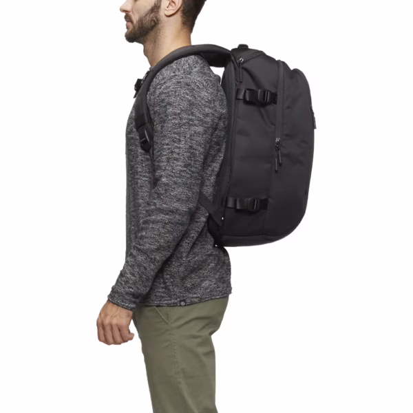 Incase รุ่น DSLR Pro Pack - กระเป๋ากล้อง DSLR - สี Black