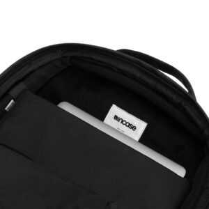 Incase รุ่น City Compact Backpack with 1680D - กระเป๋าเป้สะพายหลัง - สี Black