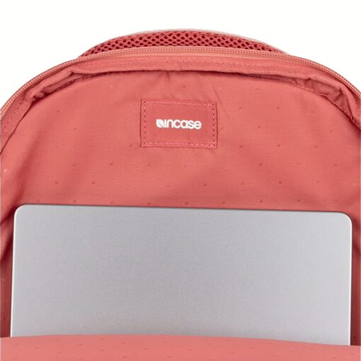 Incase รุ่น Facet 20L Backpack - กระเป๋าเป้สะพายหลัง ความจุ 20 ลิตร - สี Aged Pink - Image 10