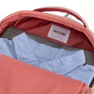 Incase รุ่น Facet 20L Backpack - กระเป๋าเป้สะพายหลัง ความจุ 20 ลิตร - สี Aged Pink