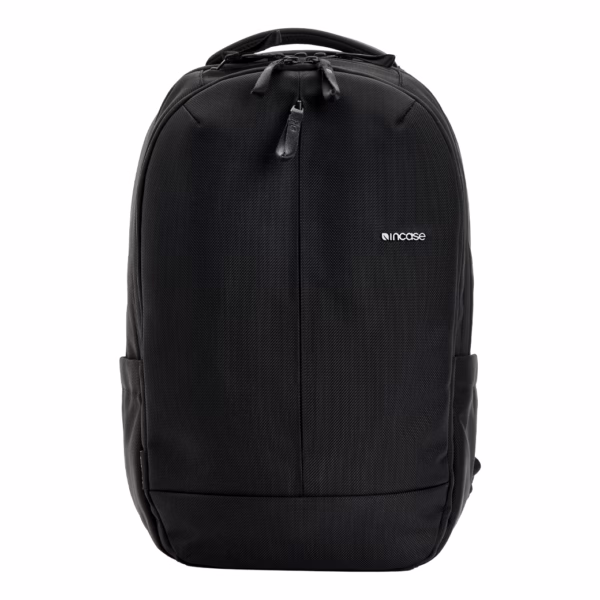 Incase รุ่น Tracks Backpack with Cordura® 18L - กระเป๋าเป้สะพายหลัง ความจุ 18 ลิตร - สี Black